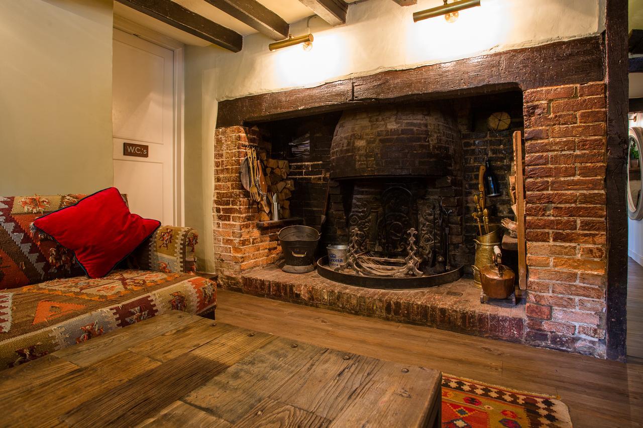 The Kings Arms Hotel Fernhurst Kültér fotó
